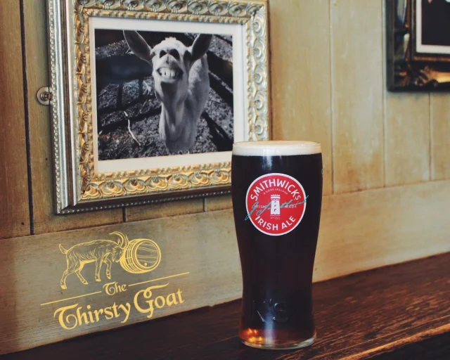 🍂🍺 𝐀𝐔𝐓𝐔𝐌𝐍 𝐀𝐋𝐄𝐒 𝐀𝐓 𝐓𝐇𝐄 𝐓𝐇𝐈𝐑𝐒𝐓𝐘 𝐆𝐎𝐀𝐓 🐐
𝐒𝐞𝐩𝐭𝐞𝐦𝐛𝐞𝐫 𝐢𝐬 𝐫𝐨𝐥𝐥𝐢𝐧𝐠 𝐢𝐧 𝐚𝐧𝐝 𝐭𝐡𝐞𝐫𝐞’𝐬 𝐬𝐨𝐦𝐞𝐭𝐡𝐢𝐧𝐠 𝐚𝐛𝐨𝐮𝐭 𝐚 𝐩𝐢𝐧𝐭 𝐨𝐟 𝐒𝐦𝐢𝐭𝐡𝐰𝐢𝐜𝐤’𝐬 𝐈𝐫𝐢𝐬𝐡 𝐀𝐥𝐞 𝐭𝐡𝐚𝐭 𝐣𝐮𝐬𝐭 𝐬𝐮𝐢𝐭𝐬 𝐭𝐡𝐨𝐬𝐞 𝐜𝐨𝐨𝐥𝐞𝐫 𝐚𝐮𝐭𝐮𝐦𝐧 𝐝𝐚𝐲𝐬. 🍁☘️
𝐏𝐮𝐥𝐥 𝐮𝐩 𝐚 𝐬𝐞𝐚𝐭 𝐚𝐭 𝐓𝐡𝐞 𝐓𝐡𝐢𝐫𝐬𝐭𝐲 𝐆𝐨𝐚𝐭 𝐁𝐞𝐥𝐟𝐚𝐬𝐭, 𝐞𝐧𝐣𝐨𝐲 𝐚 𝐩𝐢𝐧𝐭, 𝐠𝐫𝐚𝐛 𝐬𝐨𝐦𝐞 𝐠𝐨𝐨𝐝 𝐠𝐫𝐮𝐛 𝐚𝐧𝐝 𝐬𝐞𝐭𝐭𝐥𝐞 𝐢𝐧 𝐟𝐨𝐫 𝐭𝐡𝐞 𝐦𝐮𝐬𝐢𝐜.
🍺 𝐒𝐌𝐈𝐓𝐇𝐖𝐈𝐂𝐊’𝐒 𝐈𝐑𝐈𝐒𝐇 𝐀𝐋𝐄
🍴 𝐅𝐎𝐎𝐃 𝐒𝐄𝐑𝐕𝐄𝐃 𝐃𝐀𝐈𝐋𝐘
🎶 𝐋𝐈𝐕𝐄 𝐌𝐔𝐒𝐈𝐂 𝟕 𝐃𝐀𝐘𝐒 𝐀 𝐖𝐄𝐄𝐊
𝐆𝐨𝐨𝐝 𝐟𝐨𝐨𝐝. 𝐆𝐫𝐞𝐚𝐭 𝐦𝐮𝐬𝐢𝐜. 𝐀 𝐩𝐫𝐨𝐩𝐞𝐫 𝐈𝐫𝐢𝐬𝐡 𝐚𝐥𝐞.
𝐓𝐡𝐚𝐭’𝐬 𝐚𝐮𝐭𝐮𝐦𝐧 𝐚𝐭 𝐓𝐡𝐞 𝐆𝐨𝐚𝐭 𝐬𝐨𝐫𝐭𝐞𝐝! 🐐🍂🍻
#𝐓𝐡𝐞𝐓𝐡𝐢𝐫𝐬𝐭𝐲𝐆𝐨𝐚𝐭 #𝐓𝐡𝐢𝐫𝐬𝐭𝐲𝐆𝐨𝐚𝐭𝐁𝐞𝐥𝐟𝐚𝐬𝐭 #𝐒𝐦𝐢𝐭𝐡𝐰𝐢𝐜𝐤𝐬 #𝐈𝐫𝐢𝐬𝐡𝐀𝐥𝐞 #𝐀𝐮𝐭𝐮𝐦𝐧𝐀𝐭𝐓𝐡𝐞𝐆𝐨𝐚𝐭 #𝐁𝐞𝐥𝐟𝐚𝐬𝐭𝐏𝐮𝐛𝐬 #𝐁𝐞𝐥𝐟𝐚𝐬𝐭𝐅𝐨𝐨𝐝 #𝐁𝐞𝐥𝐟𝐚𝐬𝐭𝐋𝐢𝐯𝐞𝐌𝐮𝐬𝐢𝐜 #𝐋𝐢𝐯𝐞𝐌𝐮𝐬𝐢𝐜𝐃𝐚𝐢𝐥𝐲