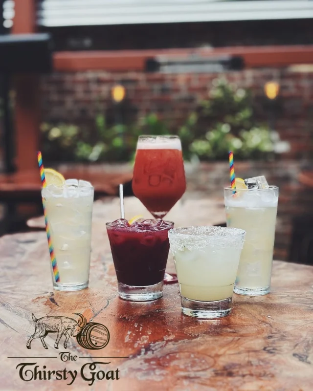 🐐𝐖𝐞𝐞𝐤𝐞𝐧𝐝 𝐩𝐥𝐚𝐧𝐬 = 𝐬𝐨𝐫𝐭𝐞𝐝 🍹✨
🐐𝐅𝐫𝐨𝐦 𝐫𝐞𝐟𝐫𝐞𝐬𝐡𝐢𝐧𝐠 𝐬𝐩𝐫𝐢𝐭𝐳𝐞𝐫𝐬 𝐭𝐨 𝐛𝐨𝐥𝐝, 𝐟𝐫𝐮𝐢𝐭𝐲 𝐦𝐢𝐱𝐞𝐬 𝐚𝐧𝐝 𝐜𝐥𝐚𝐬𝐬𝐢𝐜 𝐜𝐨𝐜𝐤𝐭𝐚𝐢𝐥𝐬 𝐰𝐢𝐭𝐡 𝐚 𝐭𝐰𝐢𝐬𝐭 – 𝐭𝐡𝐞𝐫𝐞’𝐬 𝐬𝐨𝐦𝐞𝐭𝐡𝐢𝐧𝐠 𝐟𝐨𝐫 𝐞𝐯𝐞𝐫𝐲 𝐦𝐨𝐨𝐝 𝐚𝐭 𝐓𝐡𝐞 𝐓𝐡𝐢𝐫𝐬𝐭𝐲 𝐆𝐨𝐚𝐭.
🐐𝐖𝐡𝐢𝐜𝐡 𝐨𝐧𝐞 𝐰𝐨𝐮𝐥𝐝 𝐲𝐨𝐮 𝐫𝐚𝐢𝐬𝐞 𝐚 𝐠𝐥𝐚𝐬𝐬 𝐭𝐨 𝐟𝐢𝐫𝐬𝐭?
🐐𝐋𝐢𝐯𝐞 𝐦𝐮𝐬𝐢𝐜 𝟕 𝐝𝐚𝐲𝐬 𝐚 𝐰𝐞𝐞𝐤
#𝐭𝐡𝐞𝐭𝐡𝐢𝐫𝐬𝐭𝐲𝐠𝐨𝐚𝐭𝐛𝐞𝐥𝐟𝐚𝐬𝐭 #𝐚𝐥𝐥𝐝𝐚𝐲𝐦𝐞𝐧𝐮 #𝐠𝐨𝐨𝐝𝐟𝐨𝐨𝐝 #𝐝𝐞𝐥𝐢𝐜𝐢𝐨𝐮𝐬 #𝐚𝐮𝐭𝐮𝐦𝐧 #𝐞𝐱𝐜𝐢𝐭𝐢𝐧𝐠𝐧𝐞𝐰𝐬 #𝐭𝐡𝐞𝐠𝐨𝐚𝐭 #𝐛𝐞𝐞𝐫𝐠𝐚𝐫𝐝𝐞𝐧 #𝐥𝐢𝐯𝐞𝐦𝐮𝐬𝐢𝐜 #𝐯𝐢𝐬𝐢𝐭𝐛𝐞𝐥𝐟𝐚𝐬𝐭 #𝐛𝐞𝐥𝐟𝐚𝐬𝐭𝐥𝐢𝐯𝐞 #𝐥𝐨𝐯𝐞𝐛𝐞𝐥𝐟𝐚𝐬𝐭 #𝐜𝐨𝐦𝐟𝐨𝐫𝐭𝐟𝐨𝐨𝐝𝐝𝐨𝐧𝐞𝐫𝐢𝐠𝐡𝐭 #𝐛𝐞𝐥𝐟𝐚𝐬𝐭𝐞𝐚𝐭𝐬 #𝐩𝐚𝐬𝐭𝐚𝐥𝐨𝐯𝐞𝐫𝐬 #𝐩𝐮𝐛𝐠𝐫𝐮𝐛𝐰𝐢𝐭𝐡𝐬𝐭𝐲𝐥𝐞